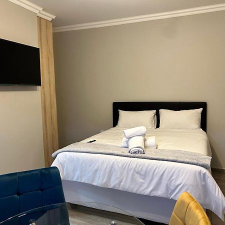 Khayalethu Guest House Vanderbijlpark Εξωτερικό φωτογραφία